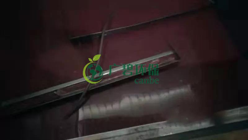 東莞龍背嶺驚現(xiàn)“紅水河”，一企業(yè)涉嫌偷排被立案調(diào)查(圖2)